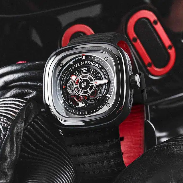 SEVENFRIDAY P 47.6mm P3C02L