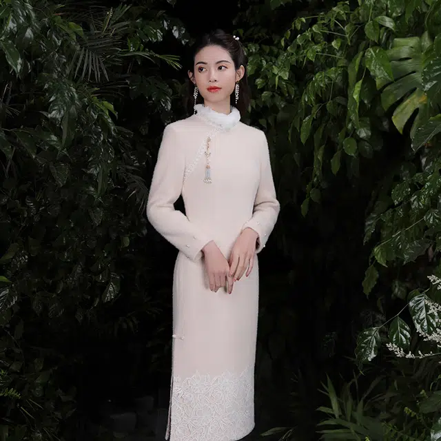 槿爷东方 芳华幸 纯色优雅毛呢加厚长袖旗袍 女款 杏色