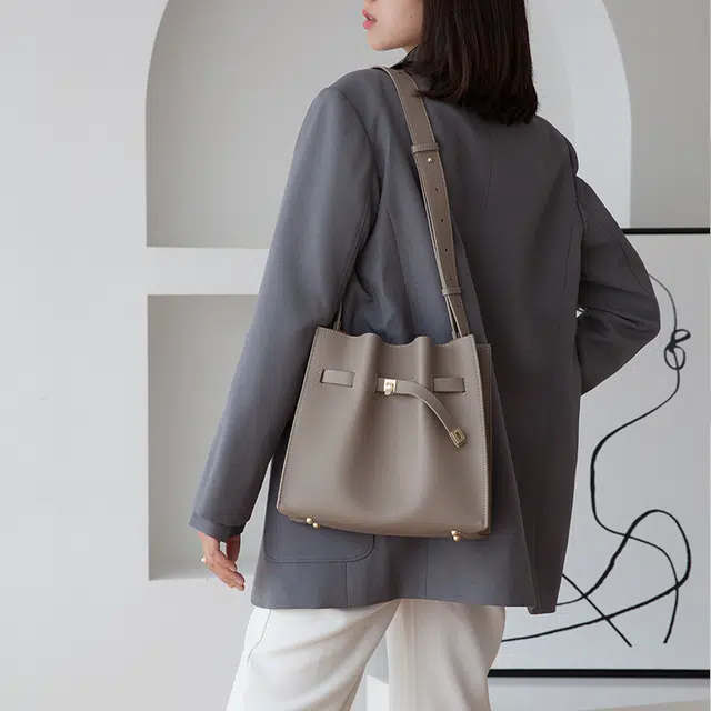 VENOF Tote