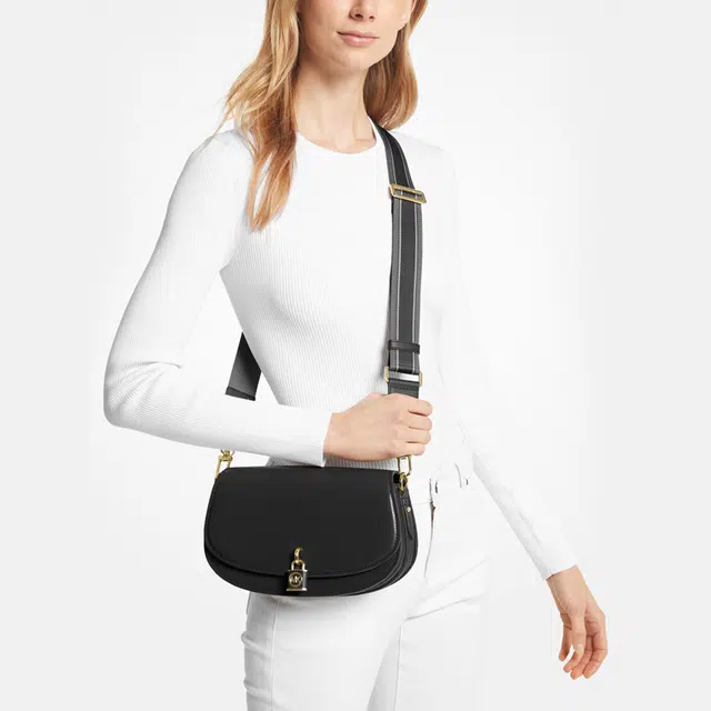 MICHAEL KORS MK Mila logo