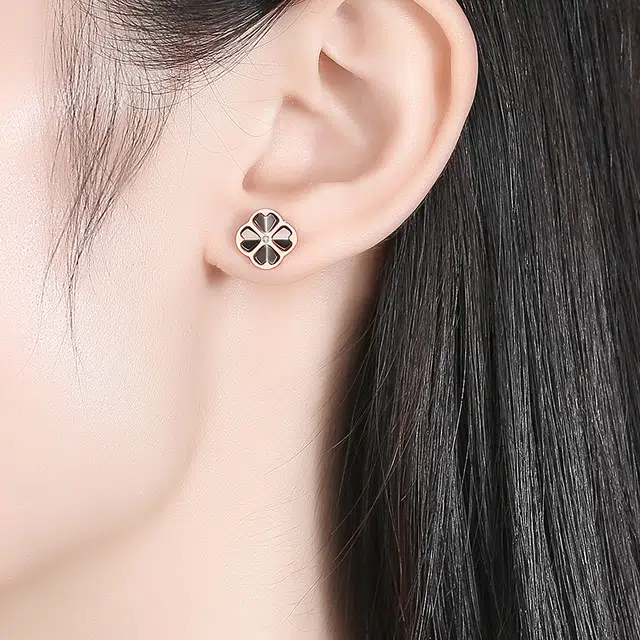 IS YOU 18K