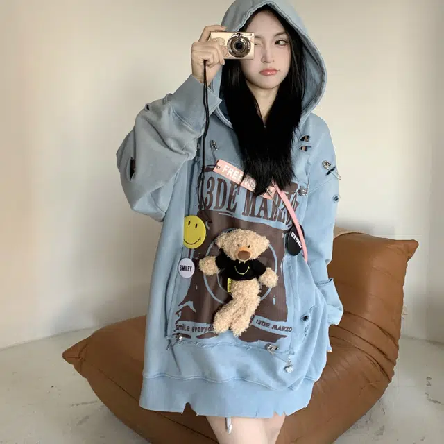 13 DEMARZO x SMILEY SS23 Hoodie