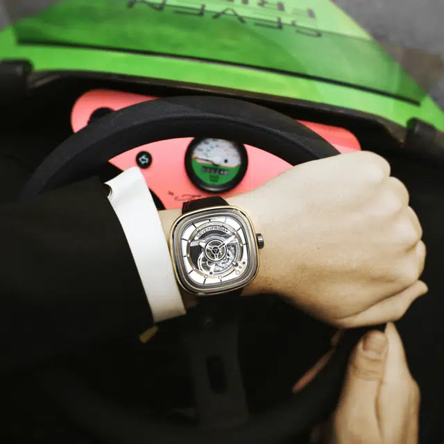 SEVENFRIDAY P 47.6mm PS202