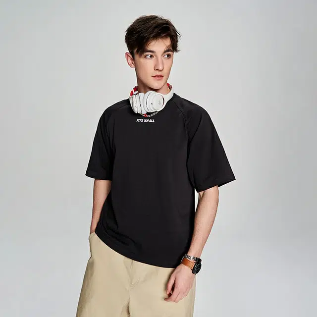 Lee T