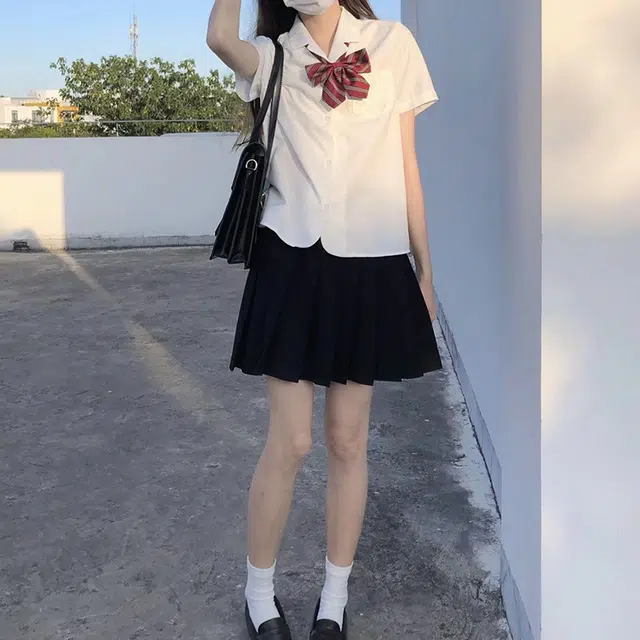 东鲸岁时记 纯色翻领直筒短袖 羽京高衬衫 女款