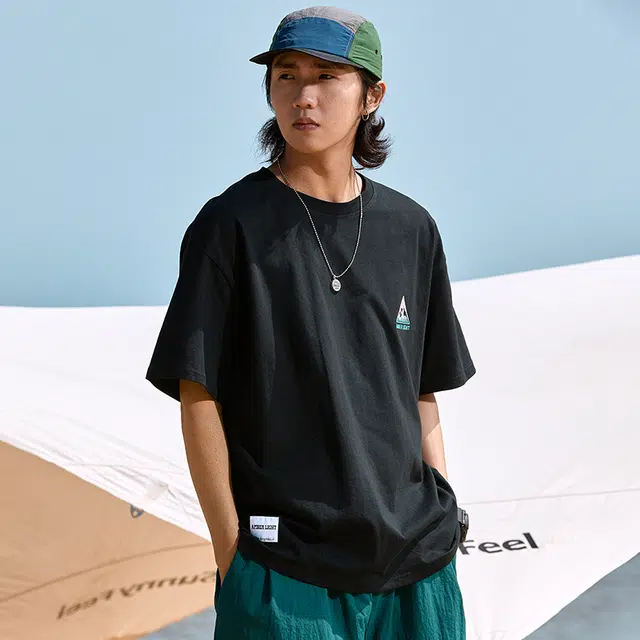 AMBER LIGHT T
