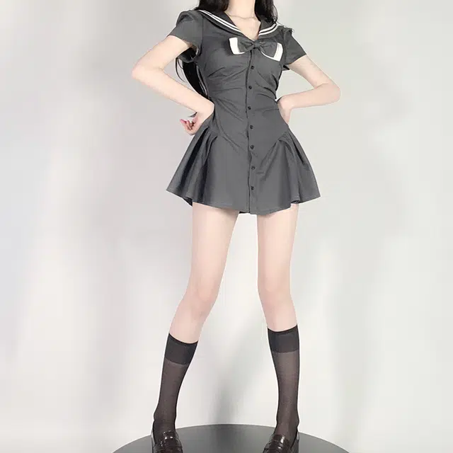 九条喵 蝴蝶结褶皱收腰短袖连衣裙 女款 灰色