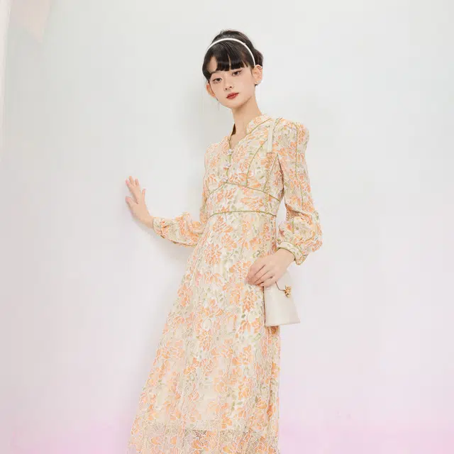 槿爷东方 承花落蕾丝分割碎花收腰长袖仙女连衣裙 女款 橙绿色
