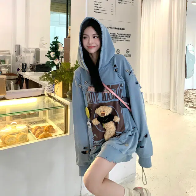 13 DEMARZO x SMILEY SS23 Hoodie