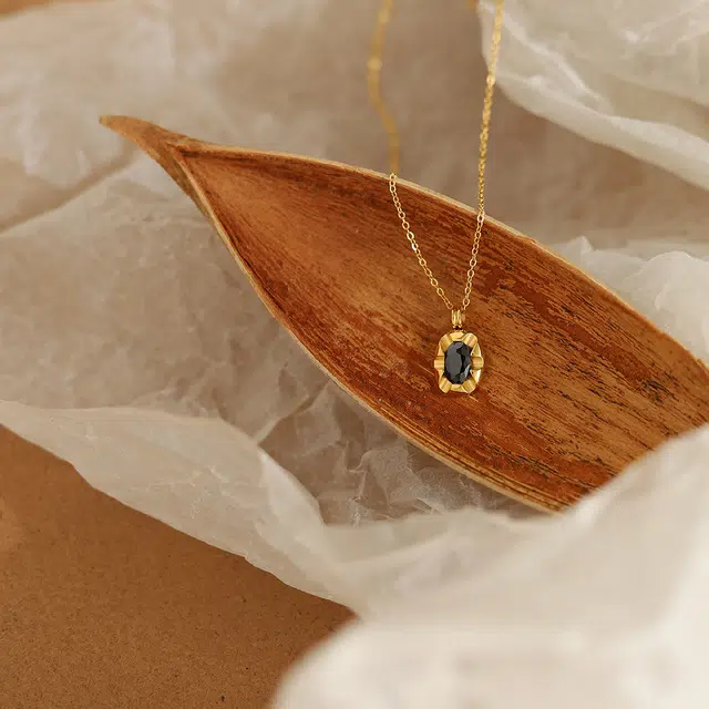 DAISY BEAUTY 18K