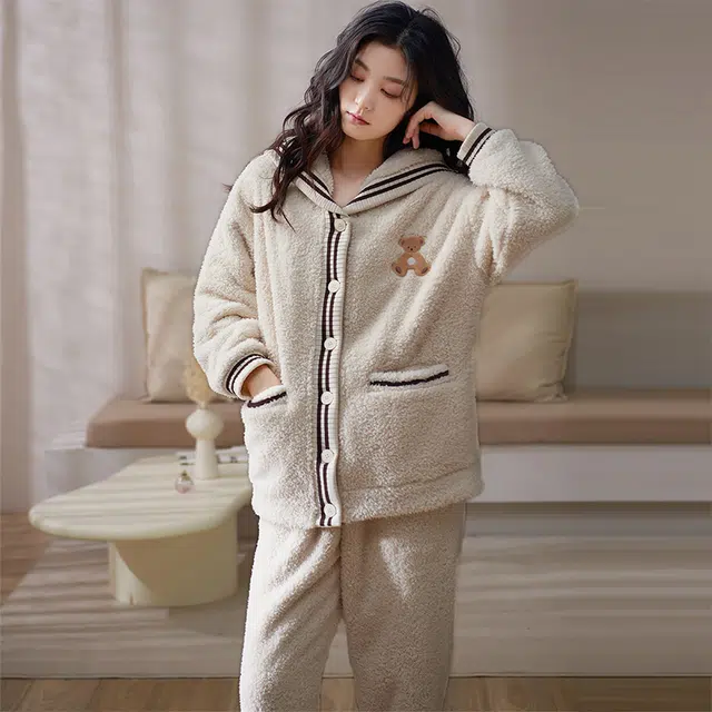 小情歌 珊瑚绒睡衣 冬季 加厚加绒保暖御寒家居服 女款  米白色