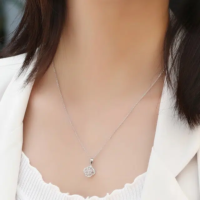 赛菲尔 镂空幸运四叶草 铂金 铂金项链 女款