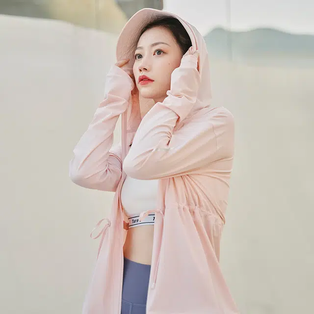 波司登 多巴胺纯色冰丝凉感抽绳透气连帽防晒衣 女款