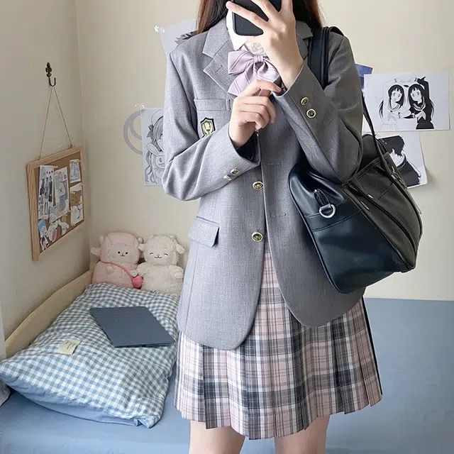 东鲸岁时记 日系格纹百褶半身裙 女款
