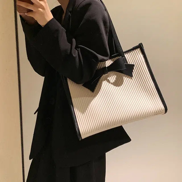 JANE KLAIN PU Tote