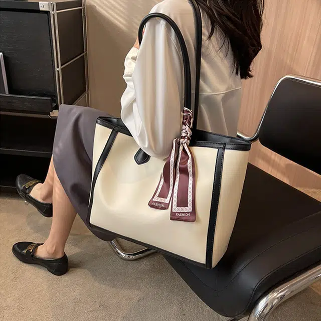 JANE KLAIN PU Tote