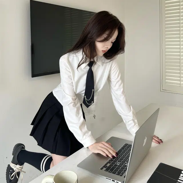 九条喵 短款领带长袖衬衫百褶半身裙制服套装 女款