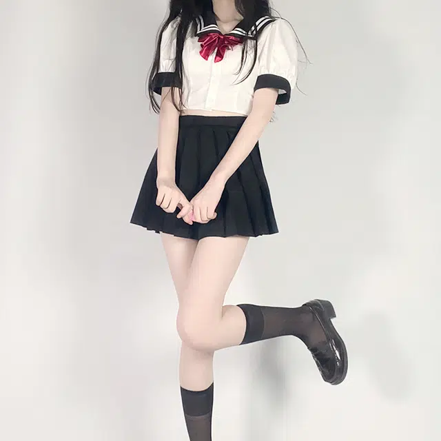 九条喵 撞色水手领蝴蝶结短款百褶裙制服套装 女款