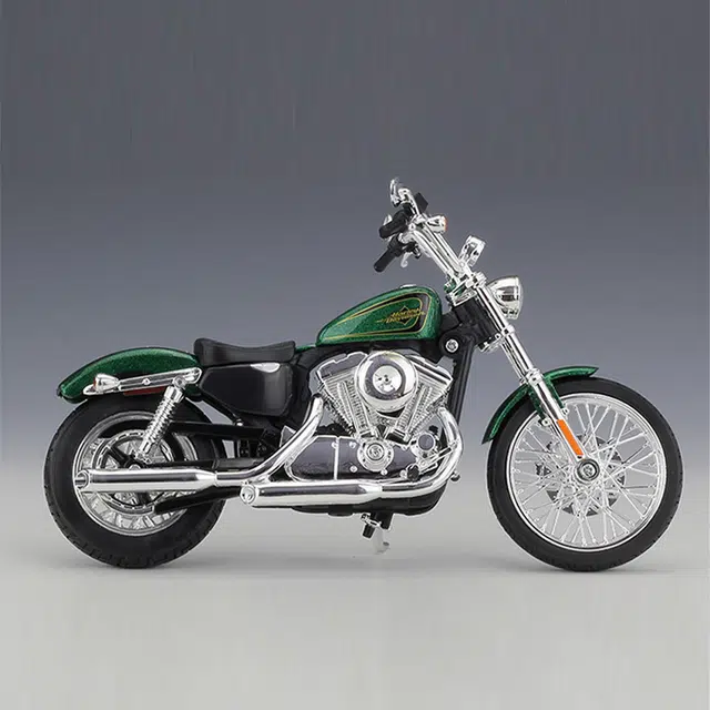 Maisto 112 2013 XL 1200v Seventy-two