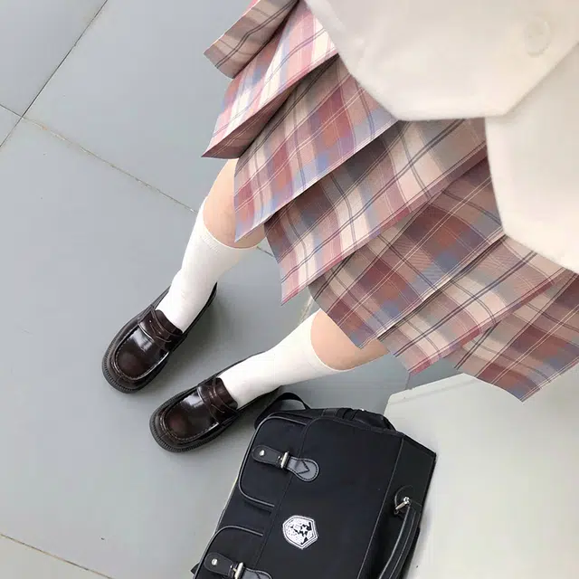 东鲸岁时记 格子制服百褶半身裙 女款