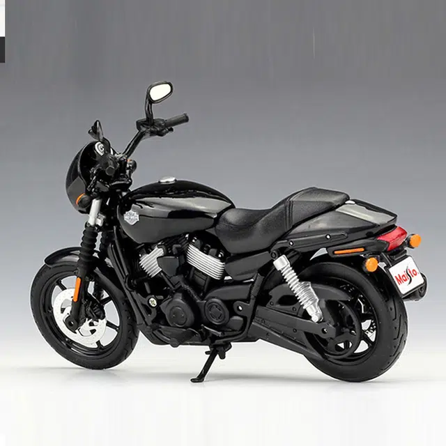 Maisto 112 2015 Street 750
