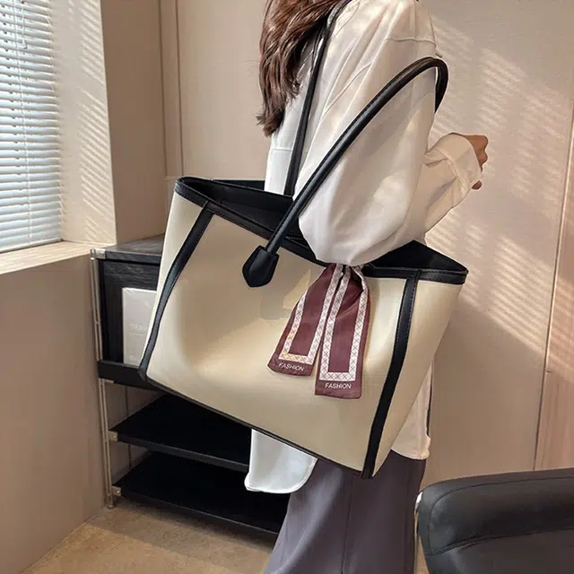 JANE KLAIN PU Tote