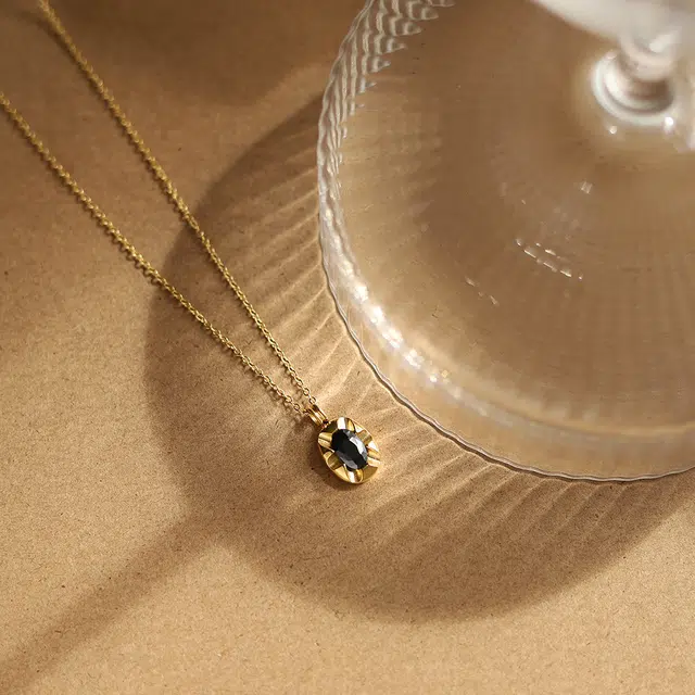 DAISY BEAUTY 18K