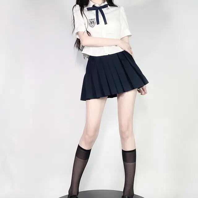 九条喵 蝴蝶结领结泡泡袖公主风徽章收腰短款短袖衬衫上衣 女款 白色