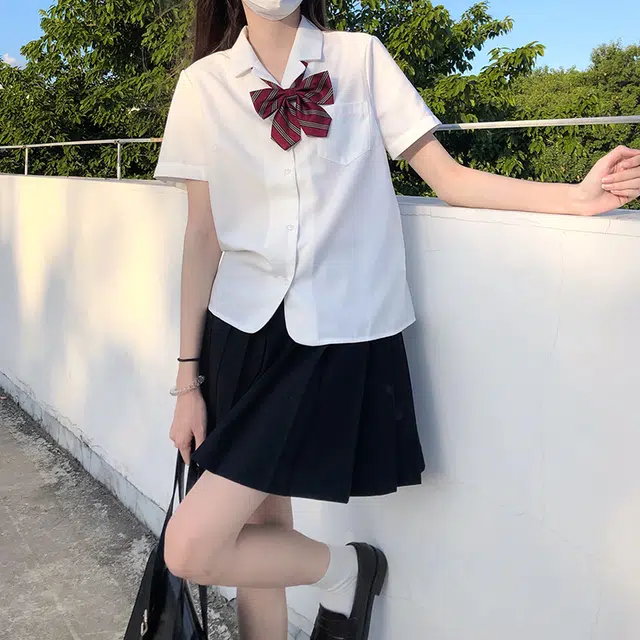 东鲸岁时记 纯色翻领直筒短袖 羽京高衬衫 女款