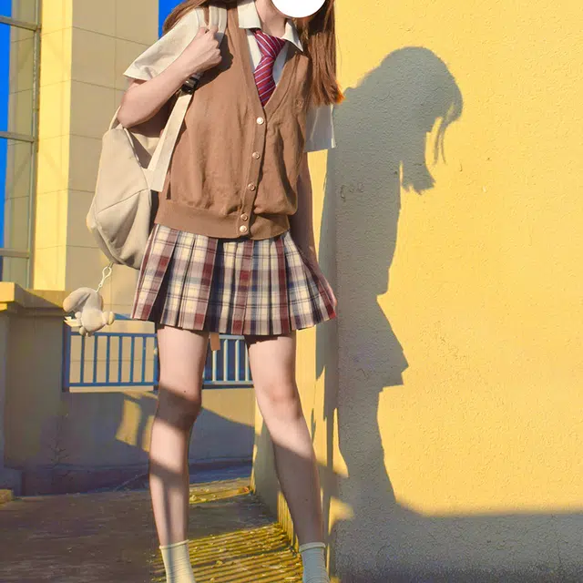 东鲸岁时记 高腰格子百褶半身裙 女款