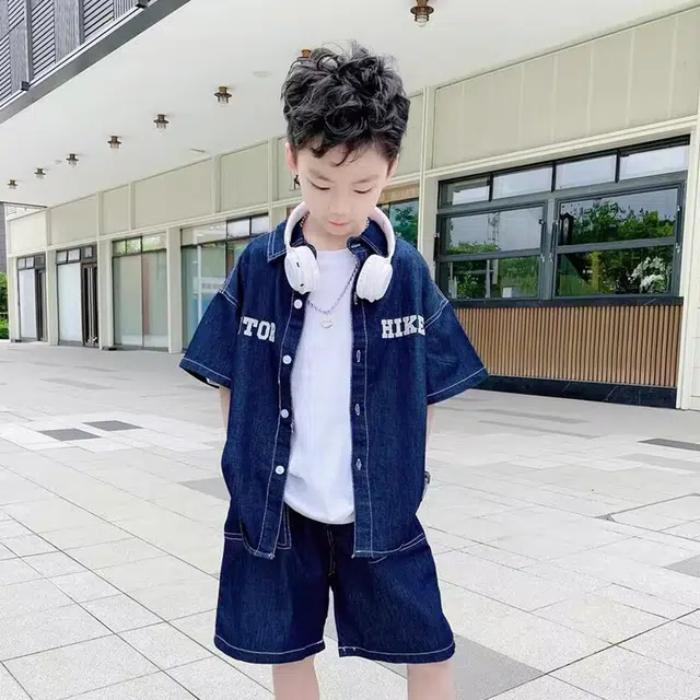 ULOVAZN SS23