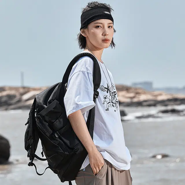 AMBER LIGHT T