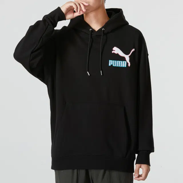 Puma Fandom Hoodie Logo