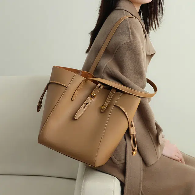 VINEY Tote