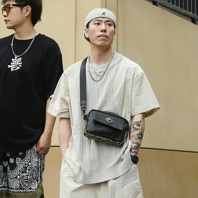 初弎 国风元素狮子头云纹花生纹刺绣街头潮流休闲百搭小方包通勤包斜挎包骑行包单肩包 男女同款