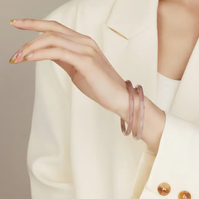 Crafts Women ins