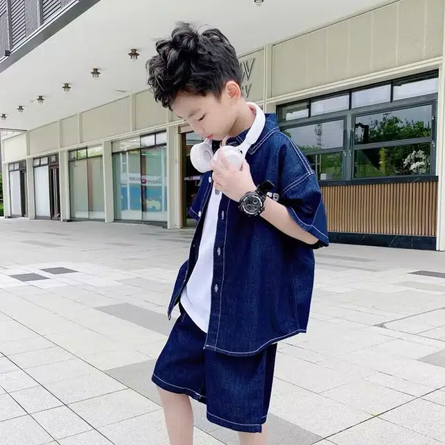 ULOVAZN SS23