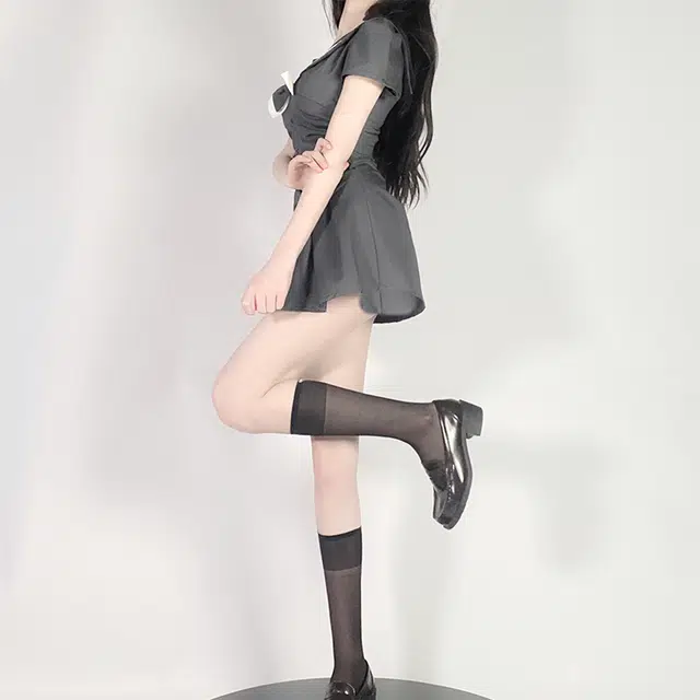 九条喵 蝴蝶结褶皱收腰短袖连衣裙 女款 灰色