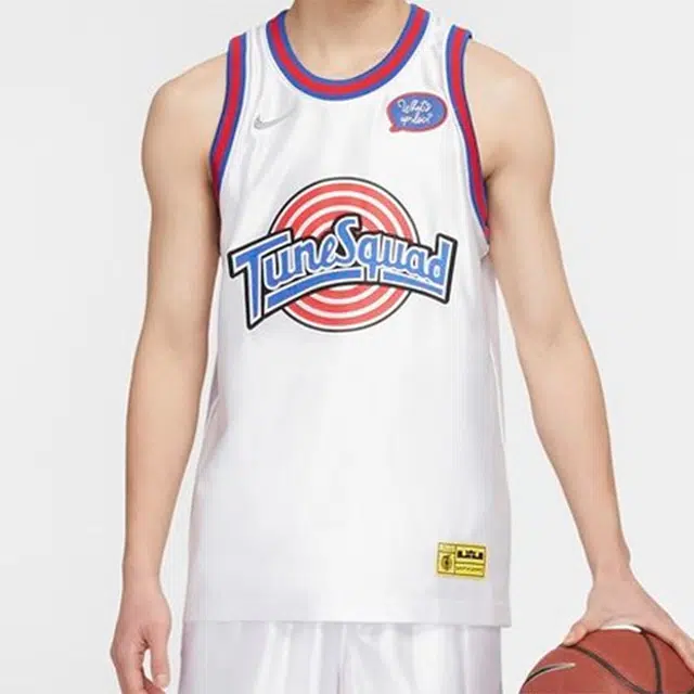 Nike NBA 2 Space Jam23