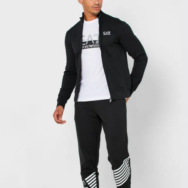 EMPORIO ARMANI EA7 Logo