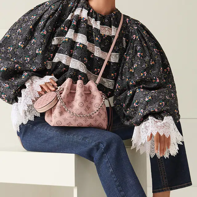 LOUIS VUITTON Bella