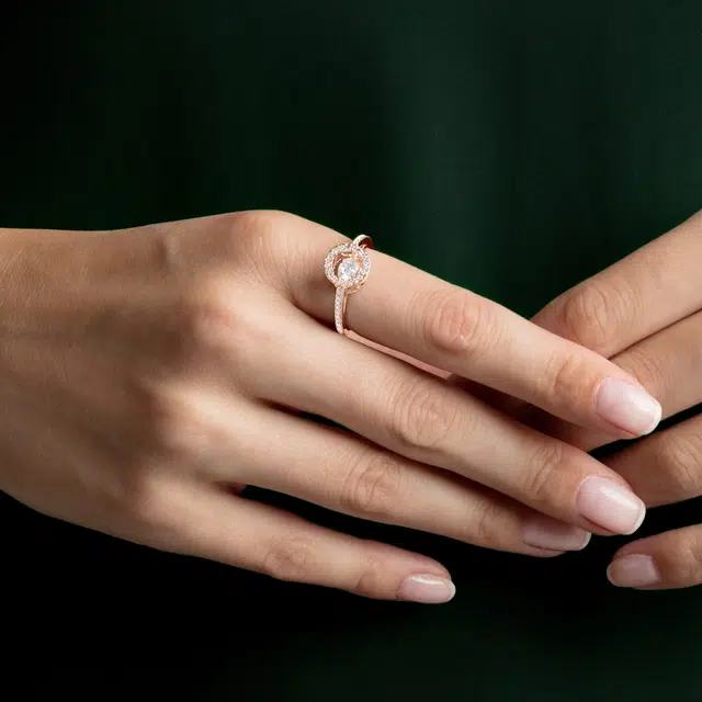 Swarovski Sparkling Dance Ring Gold