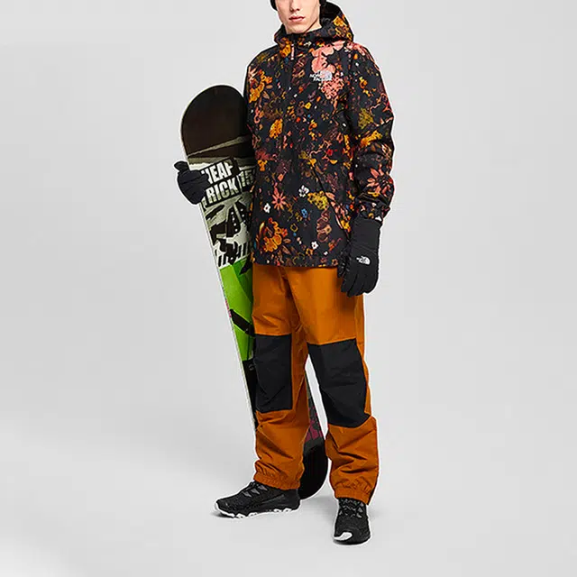 THE NORTH FACE