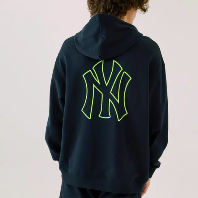 MLB nylogo
