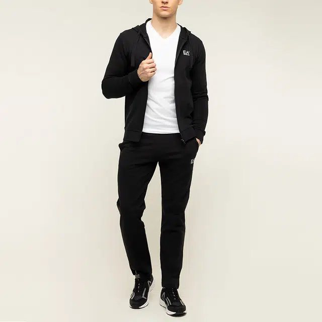 EMPORIO ARMANI EA7 Logo