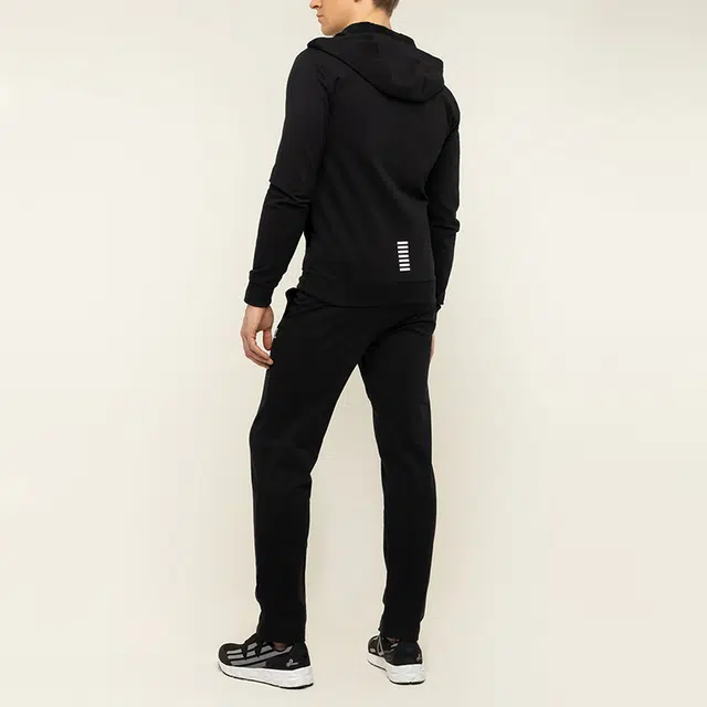 EMPORIO ARMANI EA7 Logo