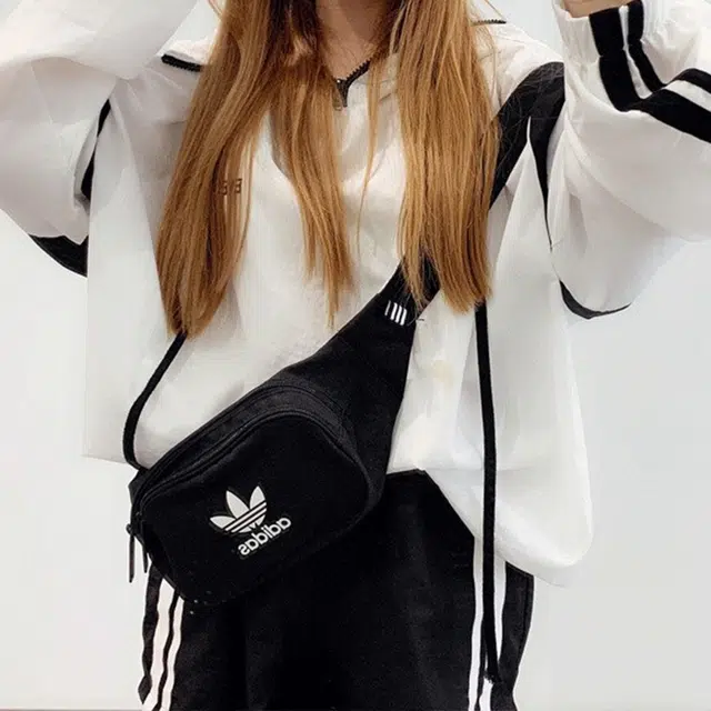 adidas originals Logo