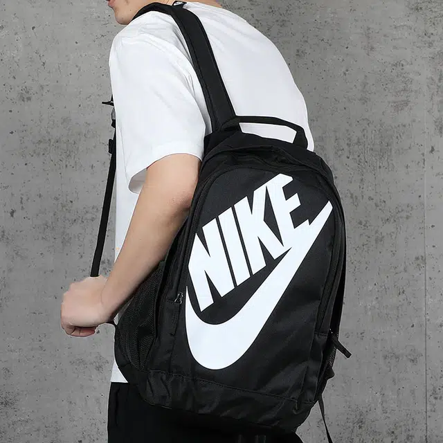Nike ELEMENTAL Logo