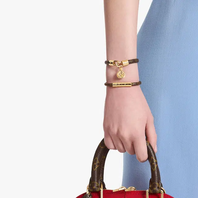 LOUIS VUITTON Tribute Monogram