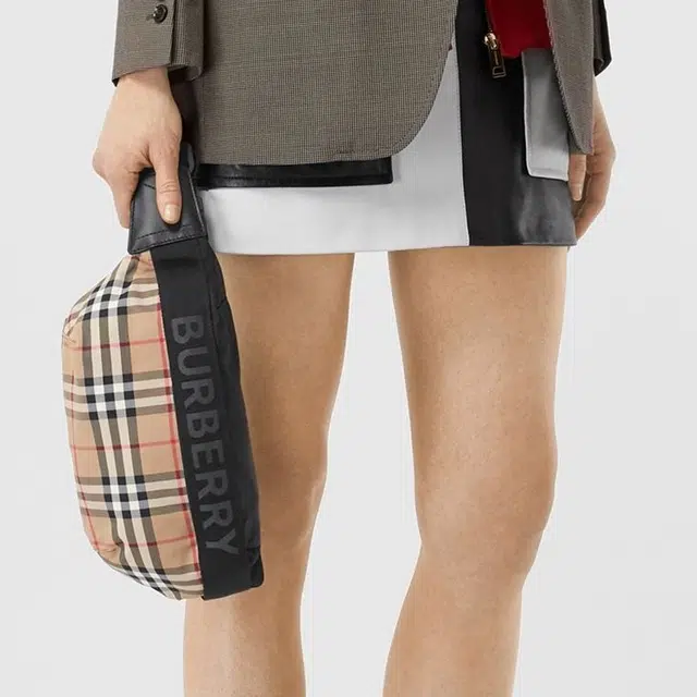 Burberry Vintage Logo